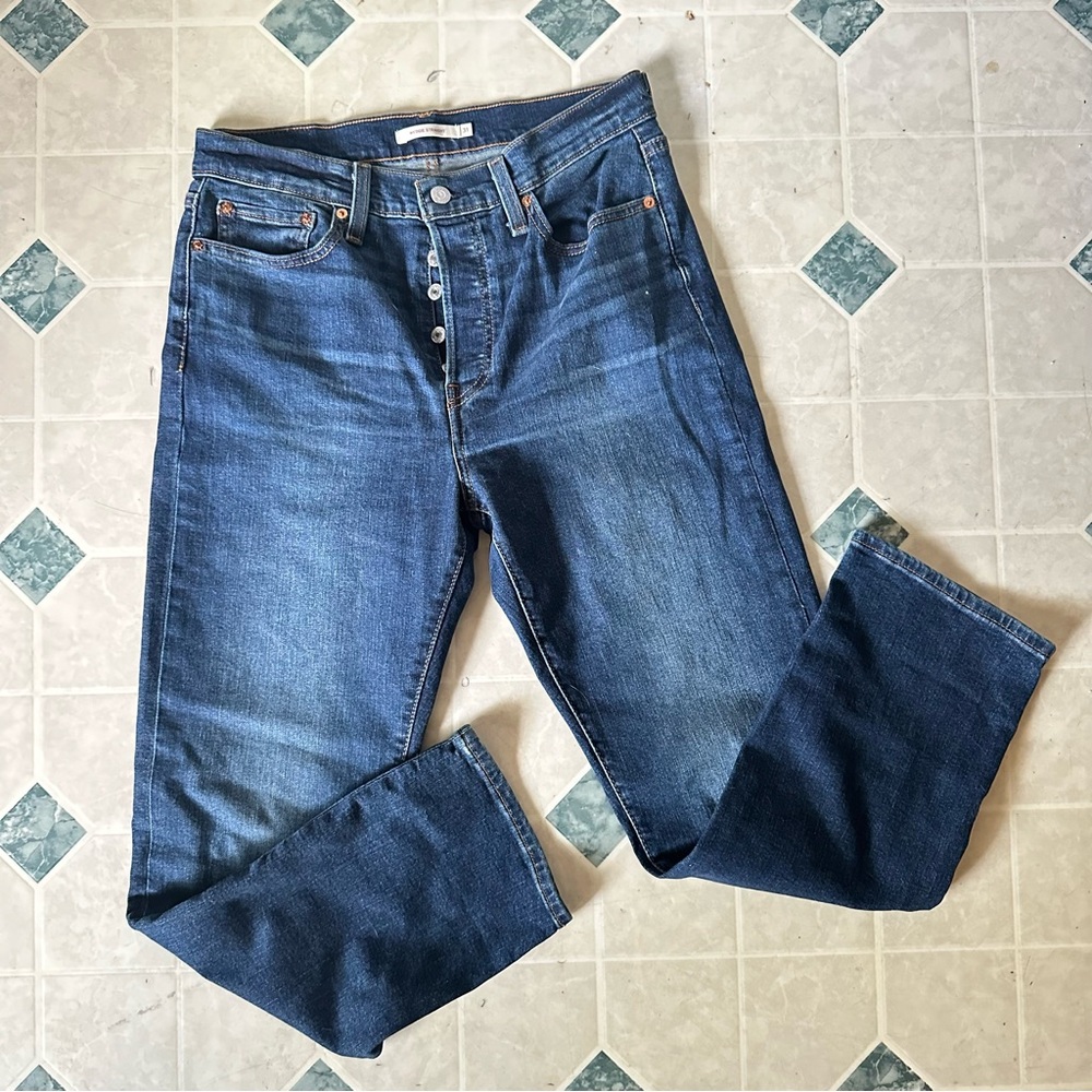 Wedgie Straight Jeans